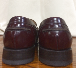 ローファーかかと