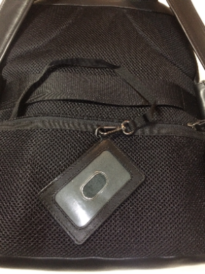 リュック背面パスケース裏