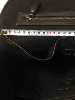 リュック中_小ポッケ左ヨコ