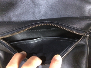 前部ポケット中