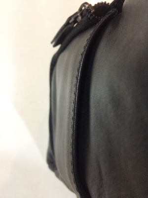 サイドポケット上から